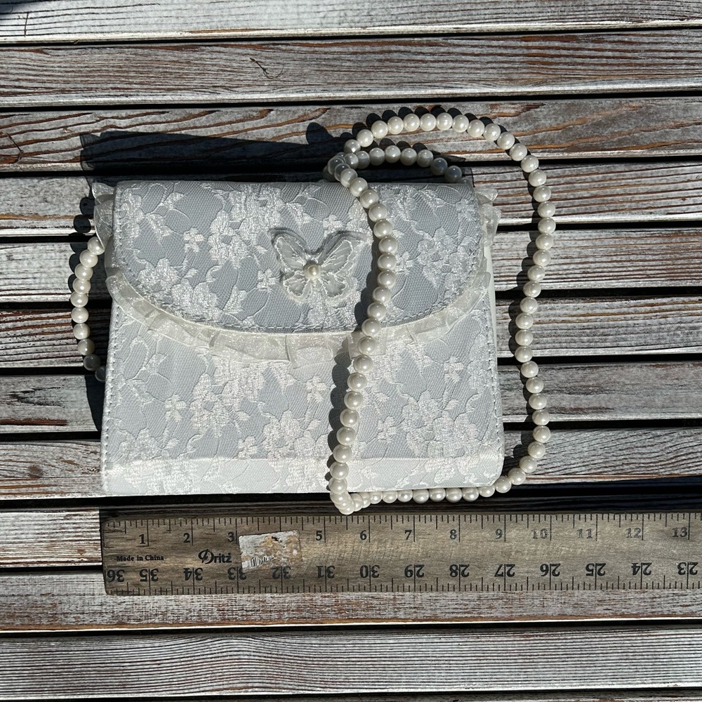 No brand white purse